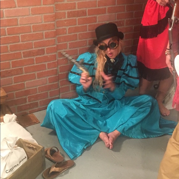 Meet your Posher, Sam - Picture 7 of 7